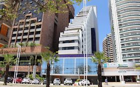13 FLAT BEIRA MAR Com ENERGIA, VAGA, 3 CAMAS, WI-FI e AR