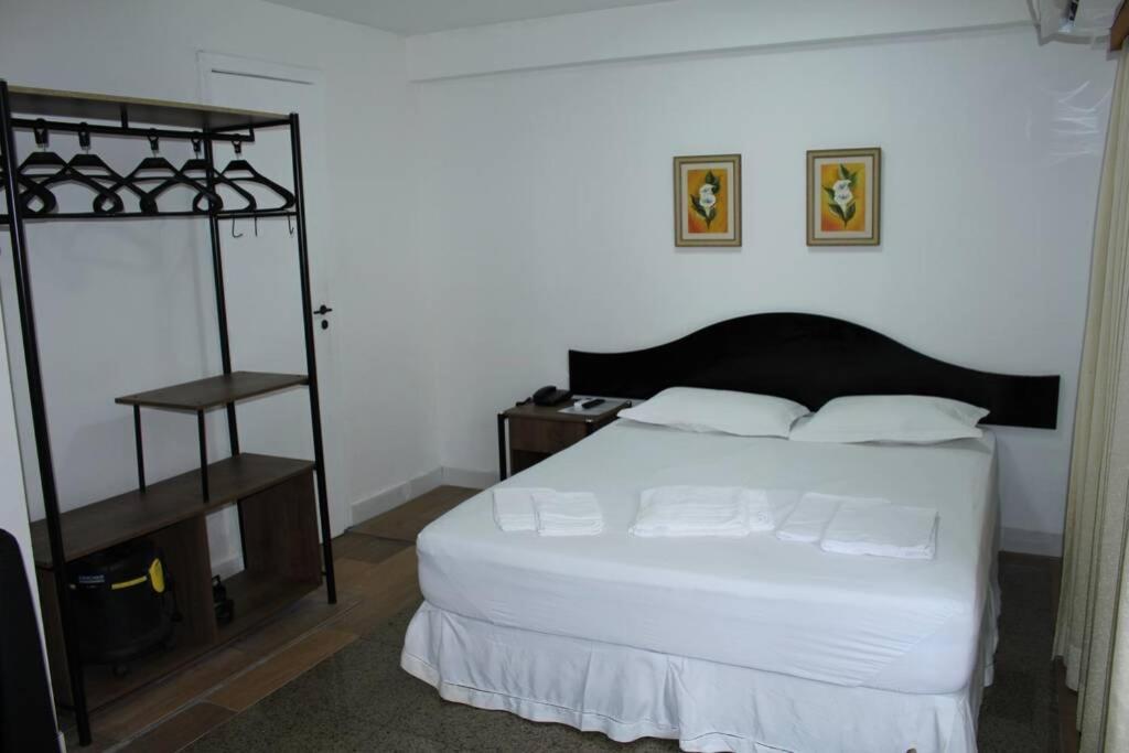 13 FLAT BEIRA MAR Com ENERGIA, VAGA, 3 CAMAS, WI-FI e AR Fortaleza (Ceara) Exterior foto